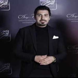 دانلود آهنگ احسان خواجه امیری به نام گوشه تنهایی
