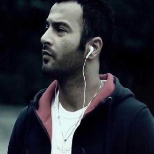 دانلود آهنگ یاس به نام دفترم دستمه