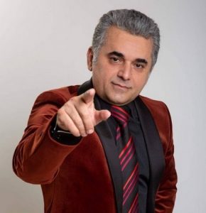 دانلود آهنگ آرش والا به نام اومدی و با چشمات دلم رو کردی غارت
