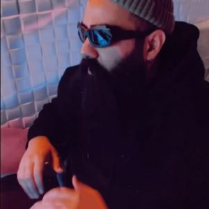 دانلود آهنگ علی میر به نام شده یه عادت میگم هیچ جایی نره