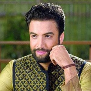 دانلود آهنگ بنیامین بهادری به نام چشمامو رو هم میذارمو تورو به یادم میارمو