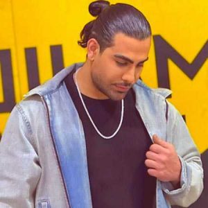 دانلود آهنگ مجید رضوی به نام آخه بین این عشقای مصنوعی واقعی تر بودی