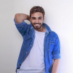 دانلود آهنگ سینا درخشنده به نام دیگه دنیا واسه من تاریکه زندگی کوره رهی باریکه