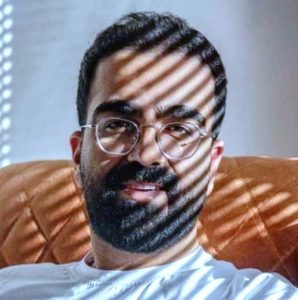 دانلود آهنگ احسان وزیری به نام مگه میشه نباشی و دیوونه نشم