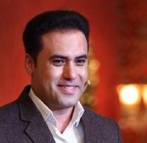 دانلود آهنگ وحید تاج به نام هر که شود صید عشق کی شود او صید مرگ