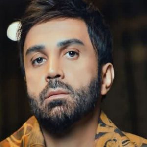 دانلود آهنگ علی لهراسبی به نام آتیش تنده تو چشمای تو شب سردمو گرم میکنه